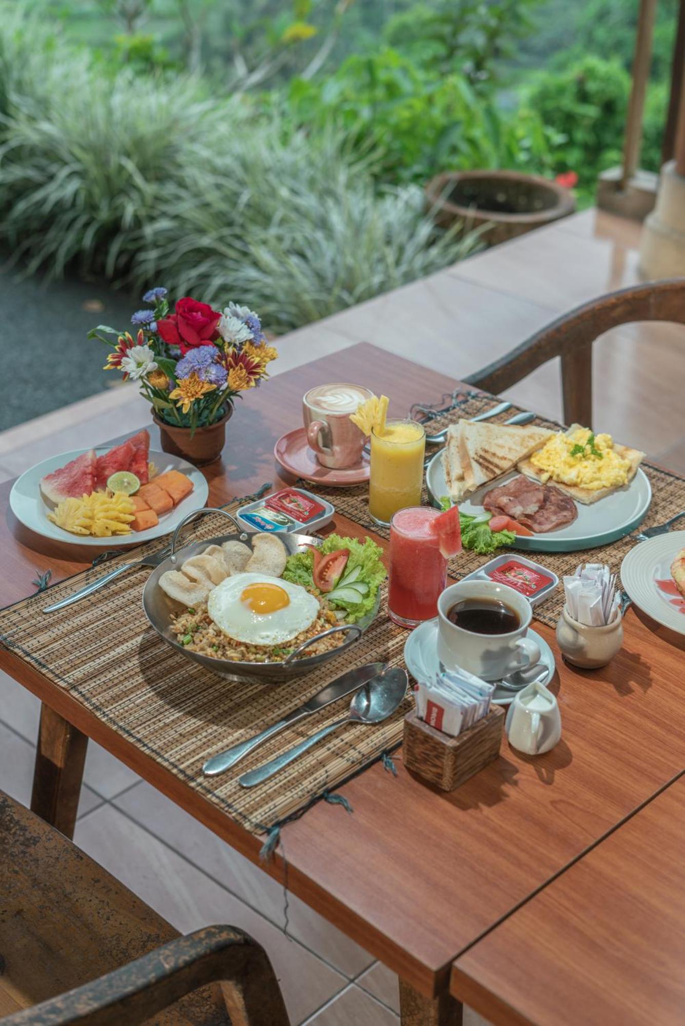 Mahagiri Resort & Restaurant Menanga Экстерьер фото